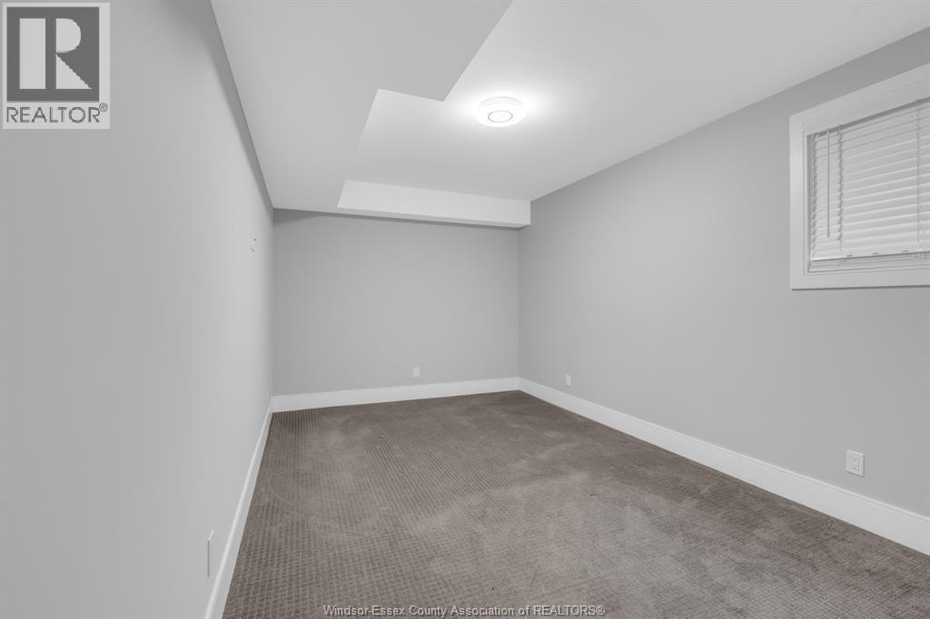 1565 Gladstone Avenue Property Photo 33