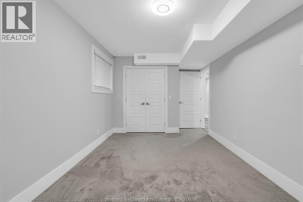 1565 Gladstone Avenue Property Photo 34