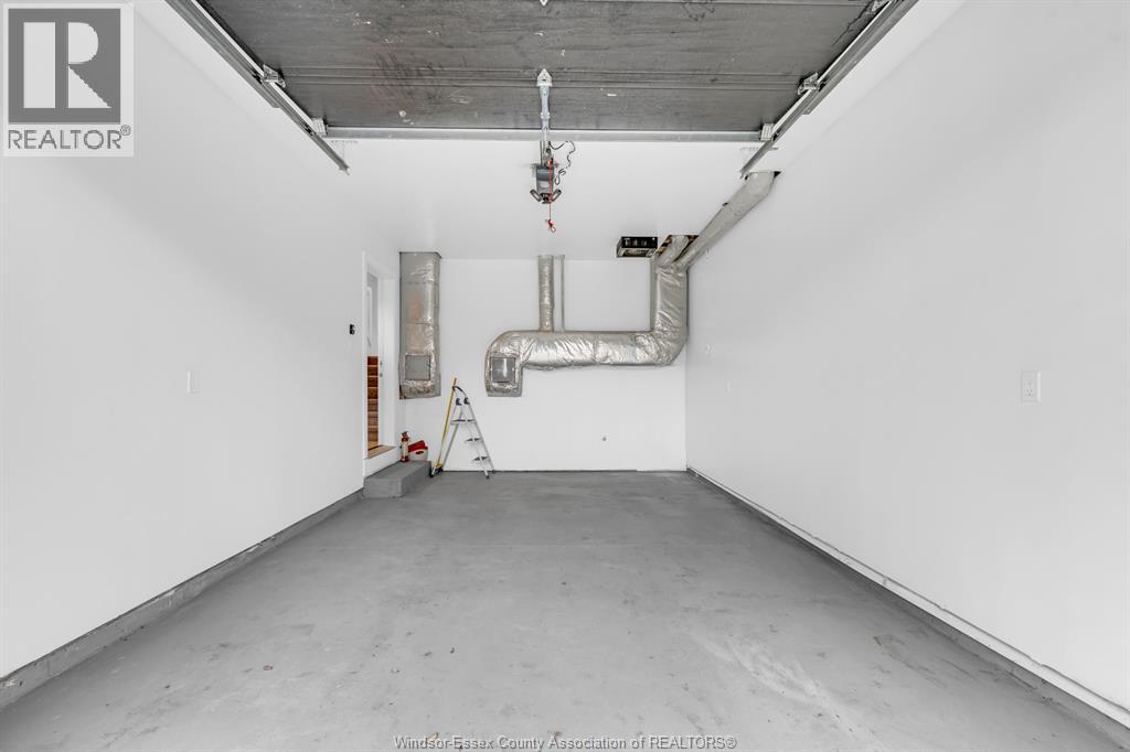 1565 Gladstone Avenue Property Photo 38