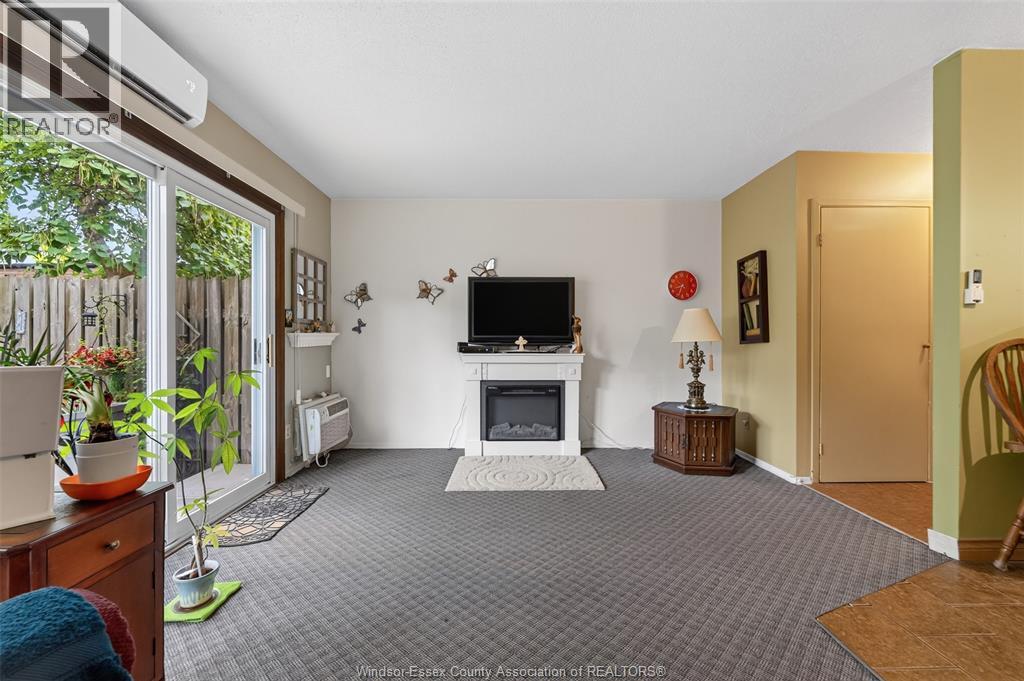 6430 Thornberry Property Photo 5