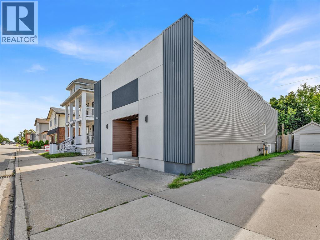 1623 DROUILLARD Property Photo 1