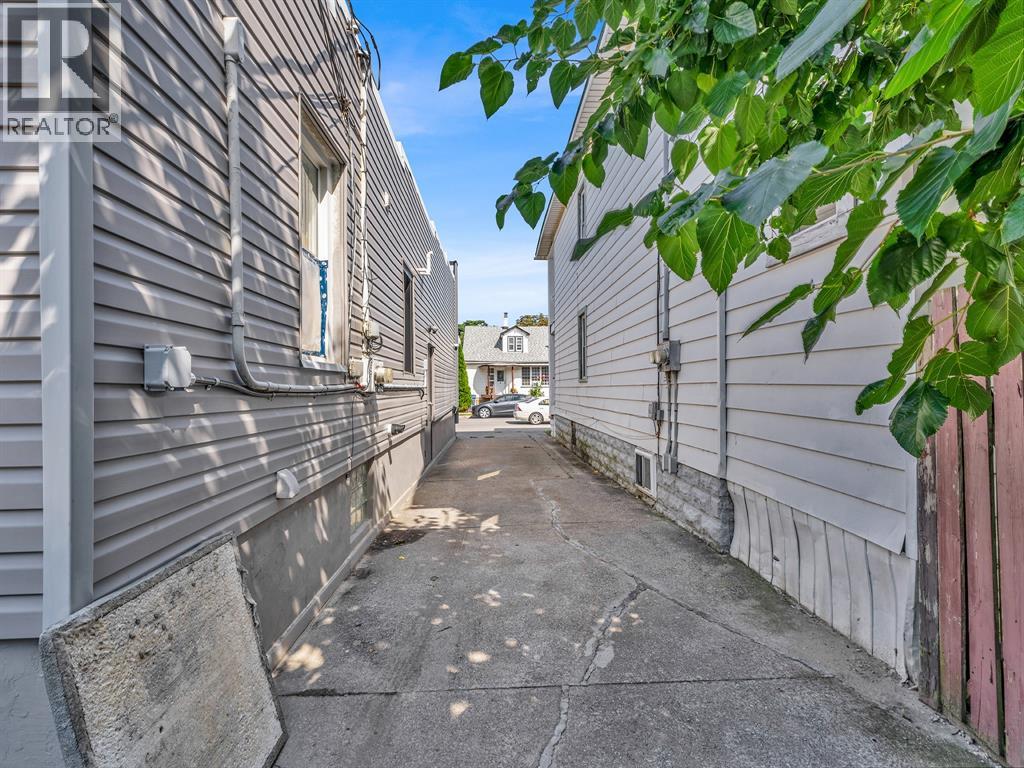 1623 Drouillard Property Photo 16