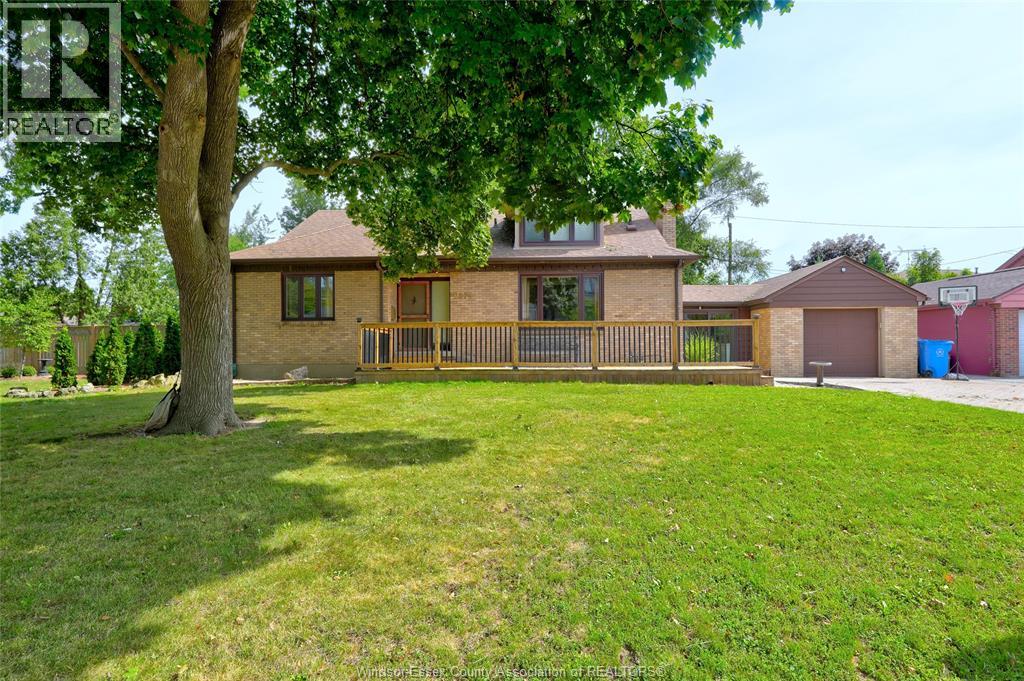 2574 Buckingham Property Photo 2