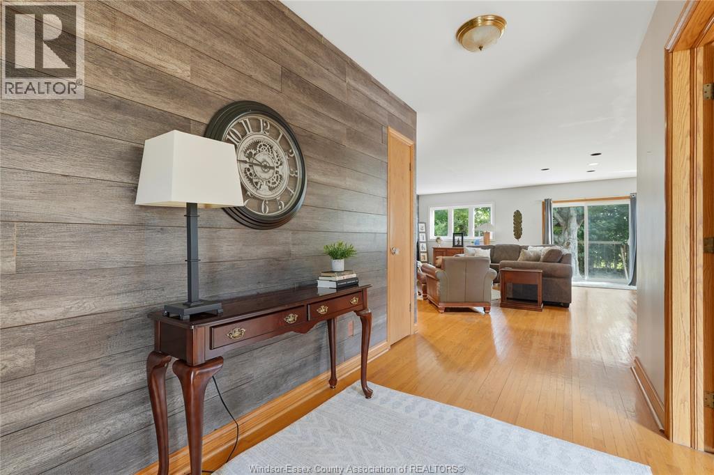 2574 Buckingham Property Photo 6
