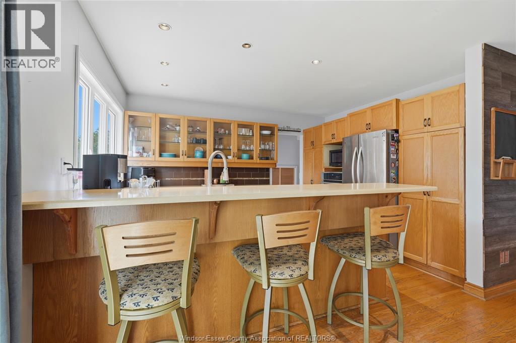 2574 Buckingham Property Photo 17