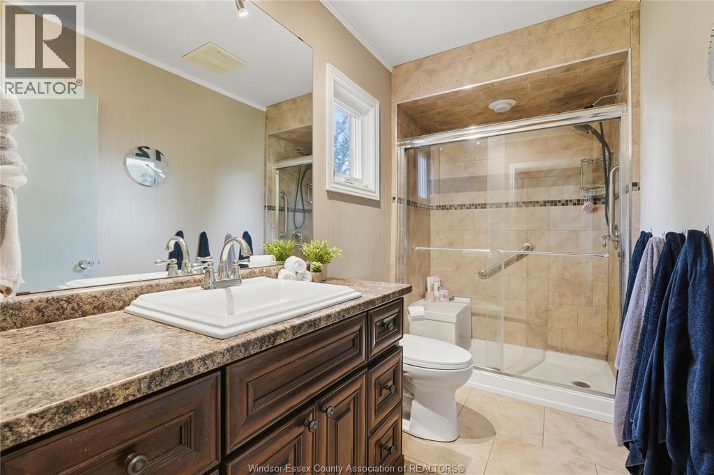 2574 Buckingham Property Photo 22