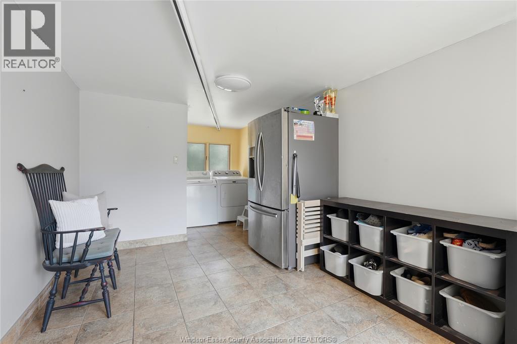 2574 Buckingham Property Photo 24