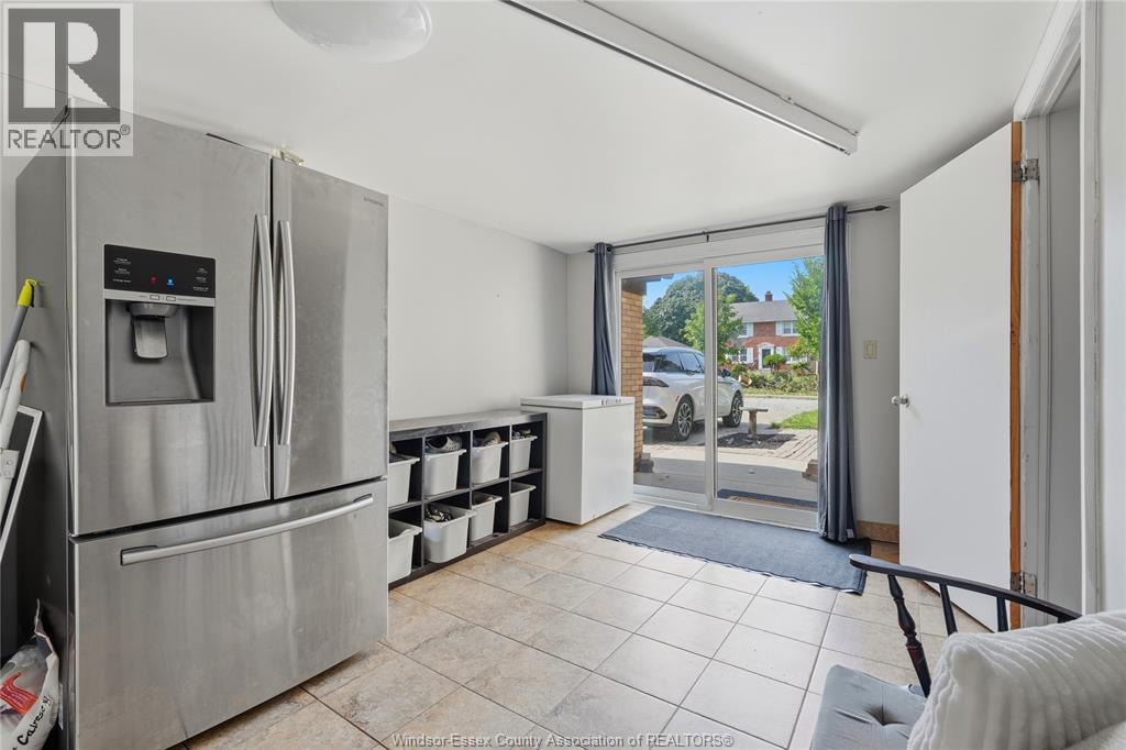 2574 Buckingham Property Photo 25