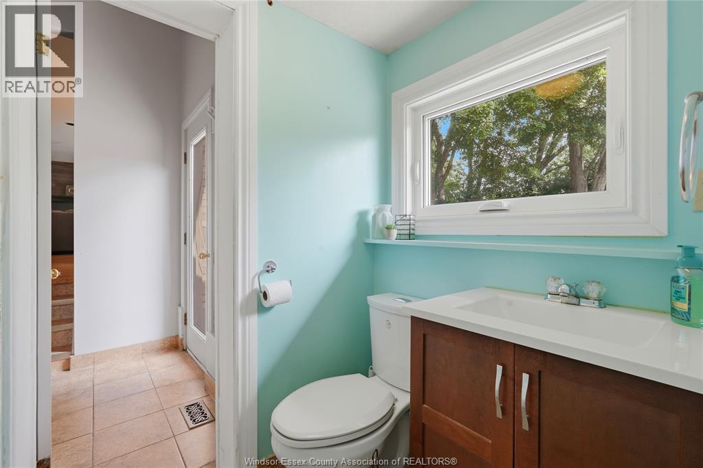 2574 Buckingham Property Photo 26