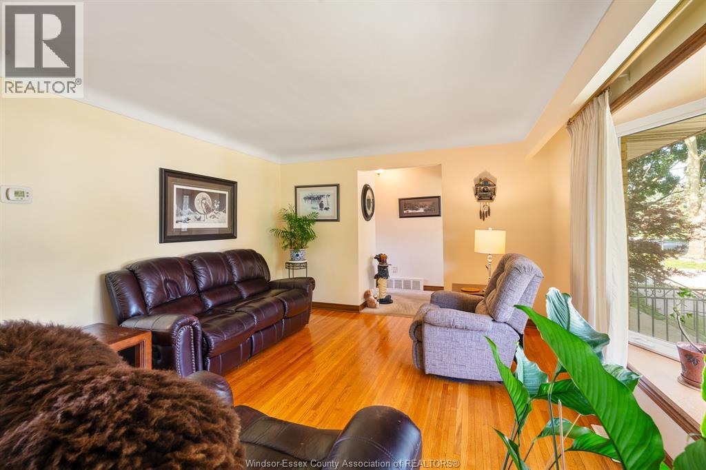2759 Rockwell Boulevard Property Photo 8