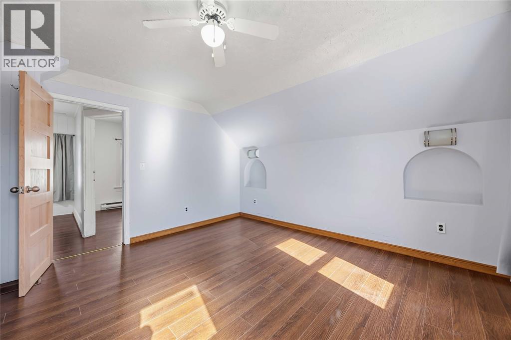 209 Queen Street Property Photo 20