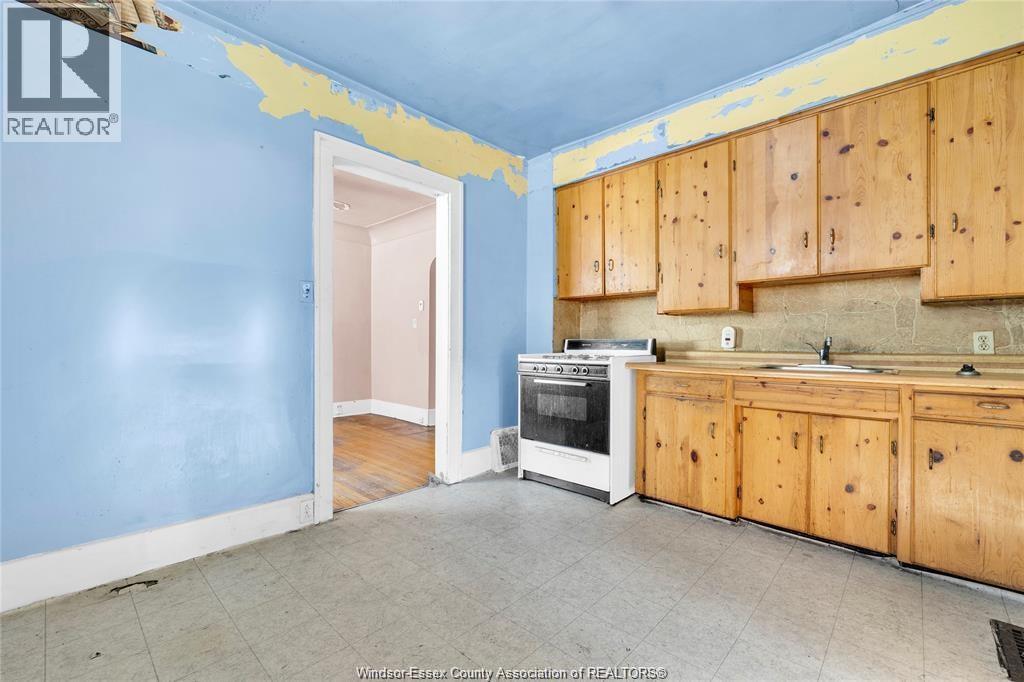 2379 George Property Photo 9