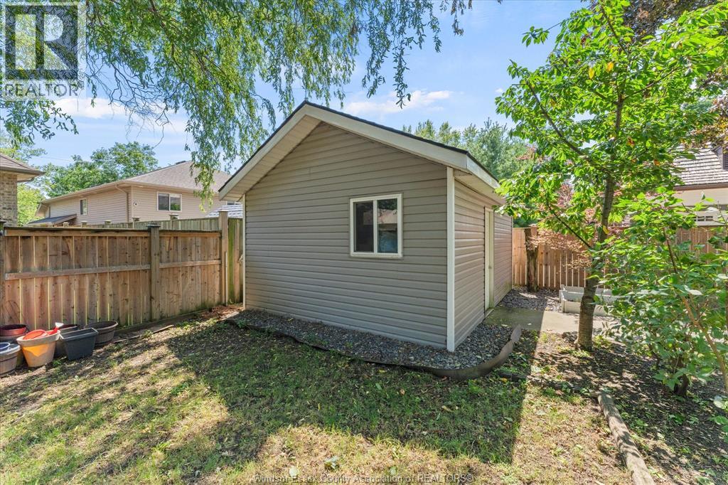 1055 Roseland Drive South Property Photo 42