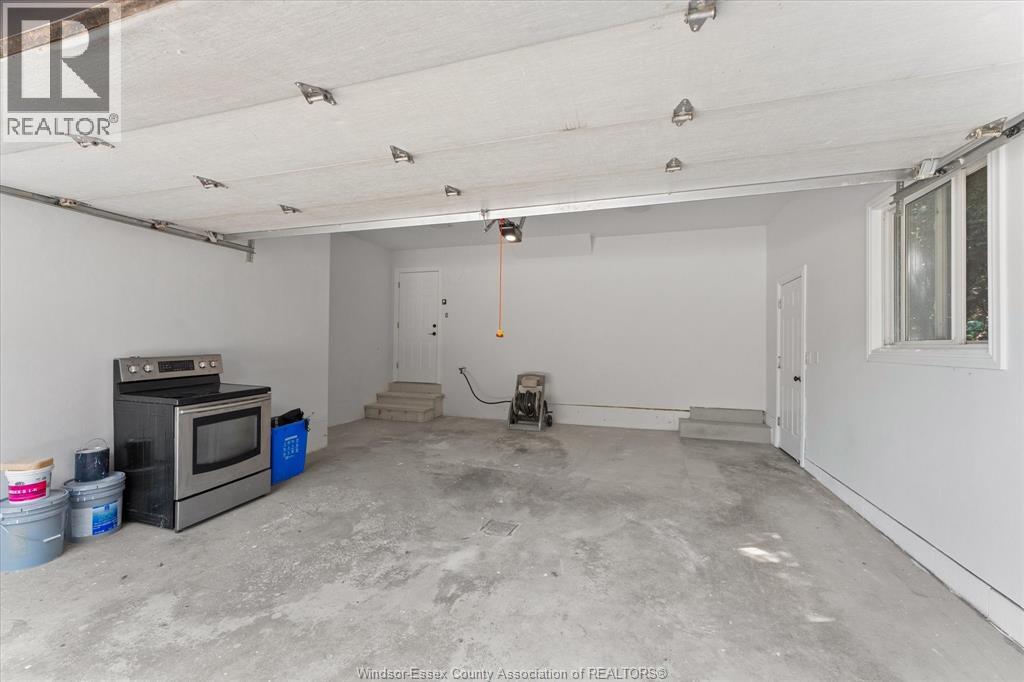 1055 Roseland Drive South Property Photo 43