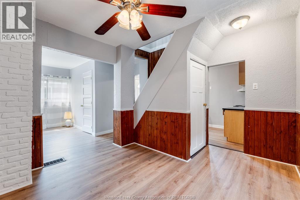 1563 Albert Road Property Photo 7