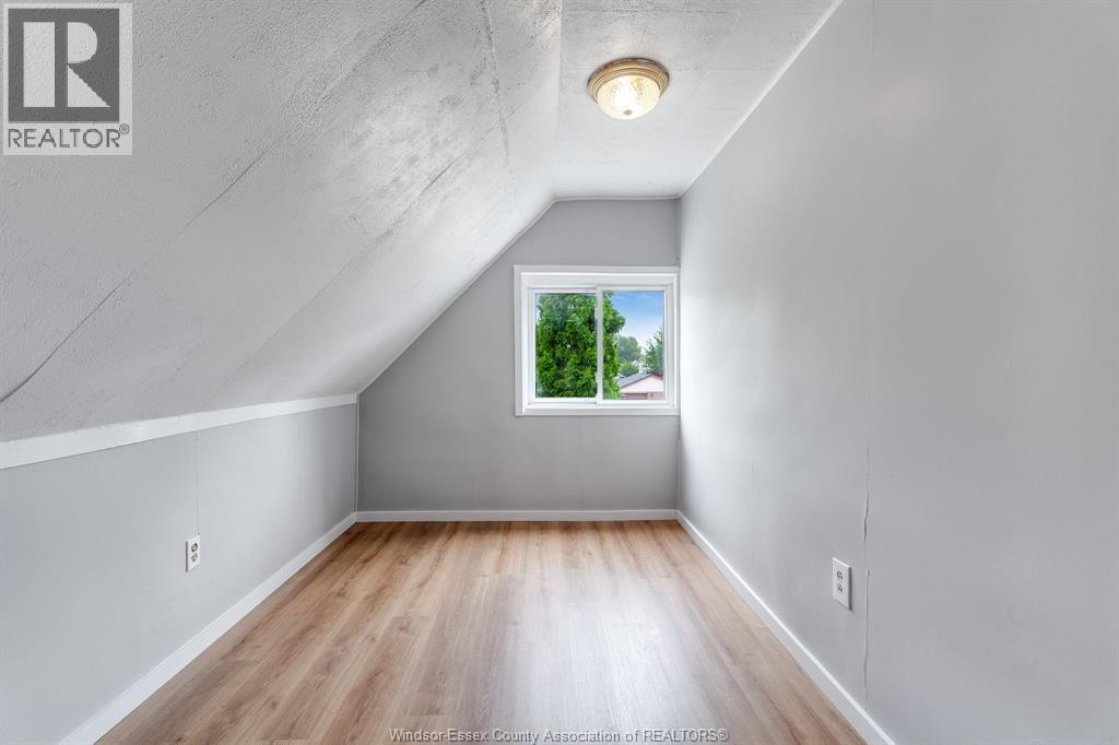 1563 Albert Road Property Photo 16