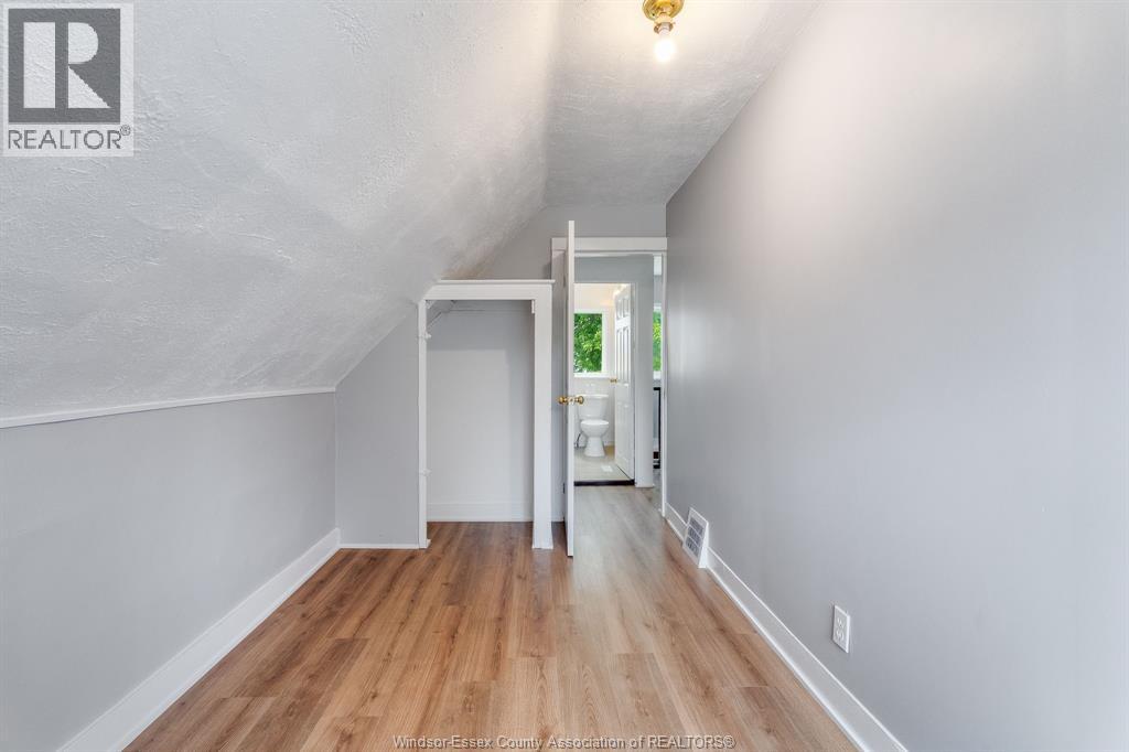 1563 Albert Road Property Photo 19