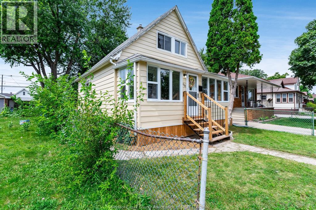1563 Albert Road Property Photo 22