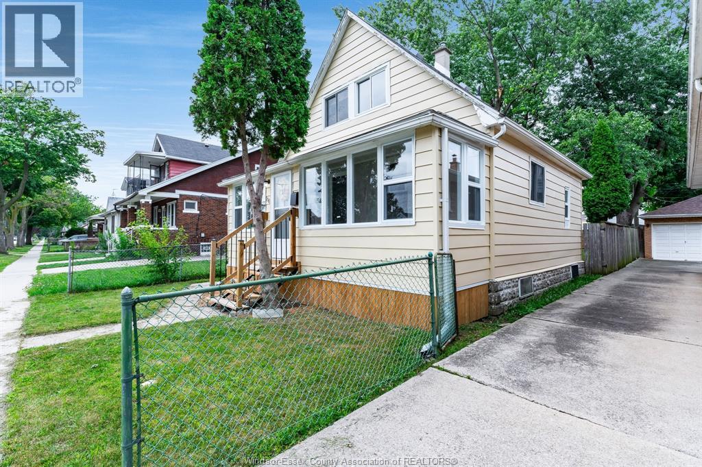 1563 Albert Road Property Photo 23