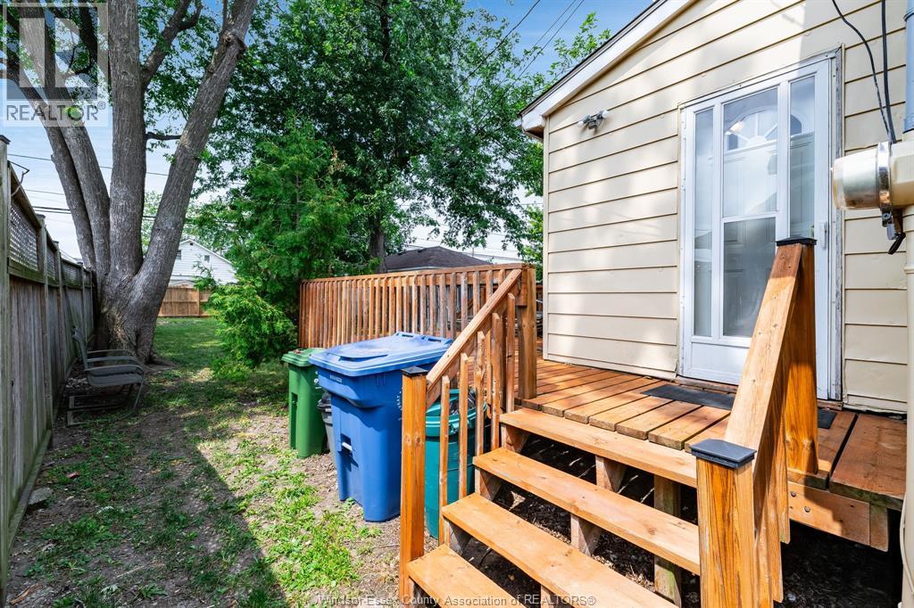 1563 Albert Road Property Photo 24