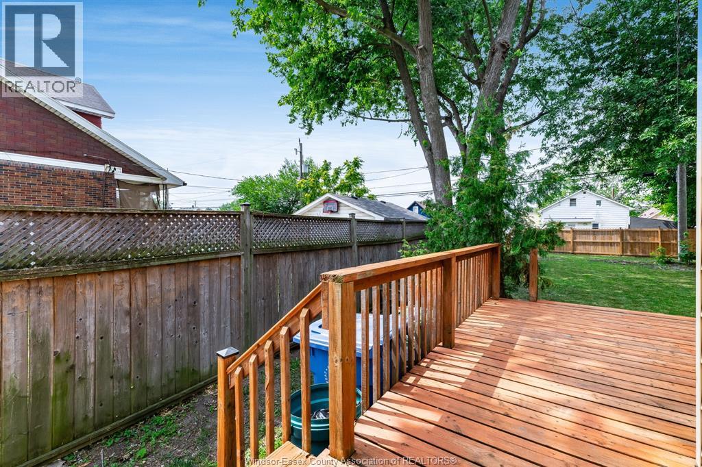 1563 Albert Road Property Photo 25