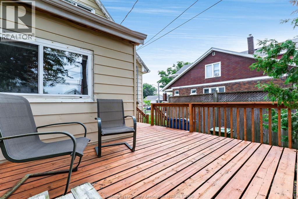 1563 Albert Road Property Photo 27