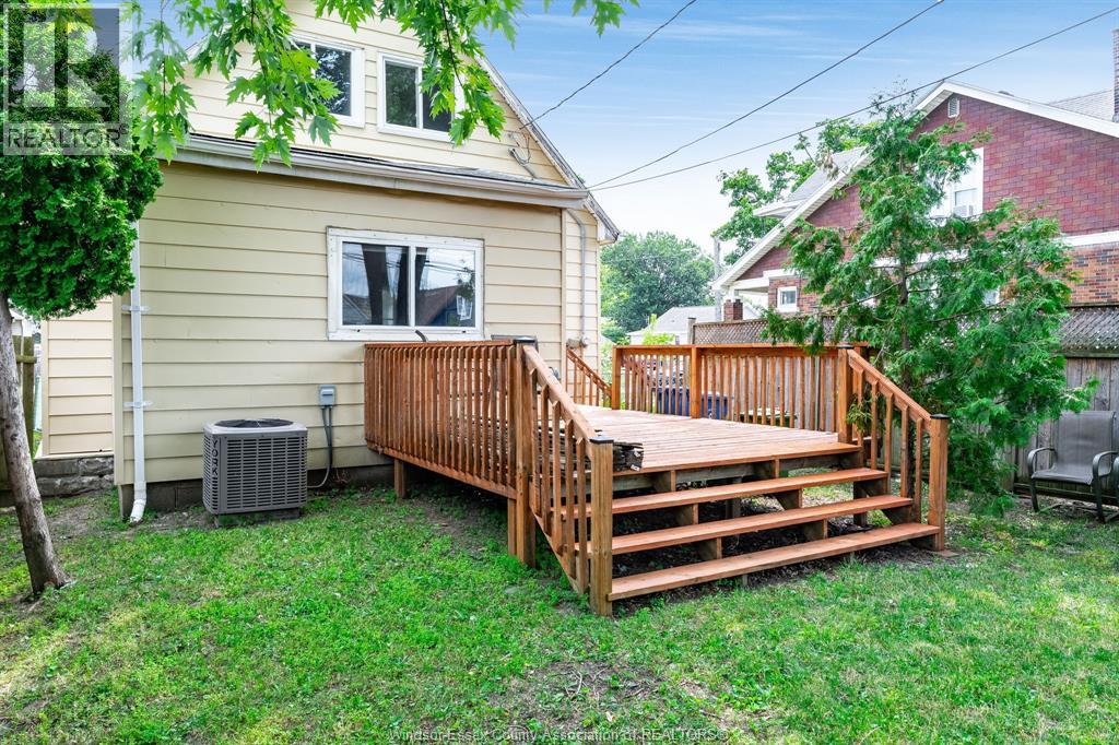 1563 Albert Road Property Photo 29