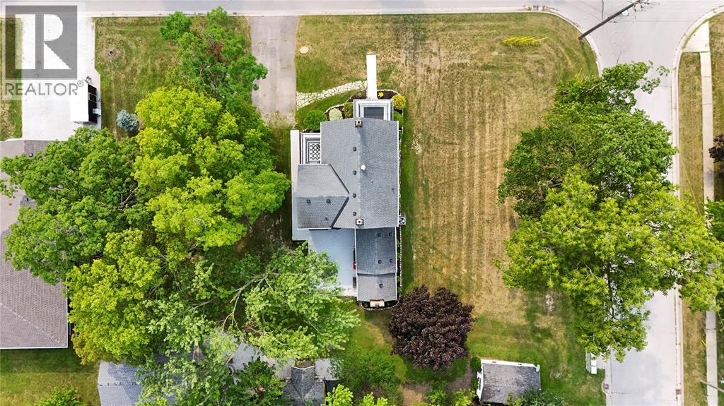 1224 Emily Street Property Photo 8