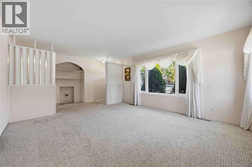 913 Wedgewood Avenue Property Photo 8