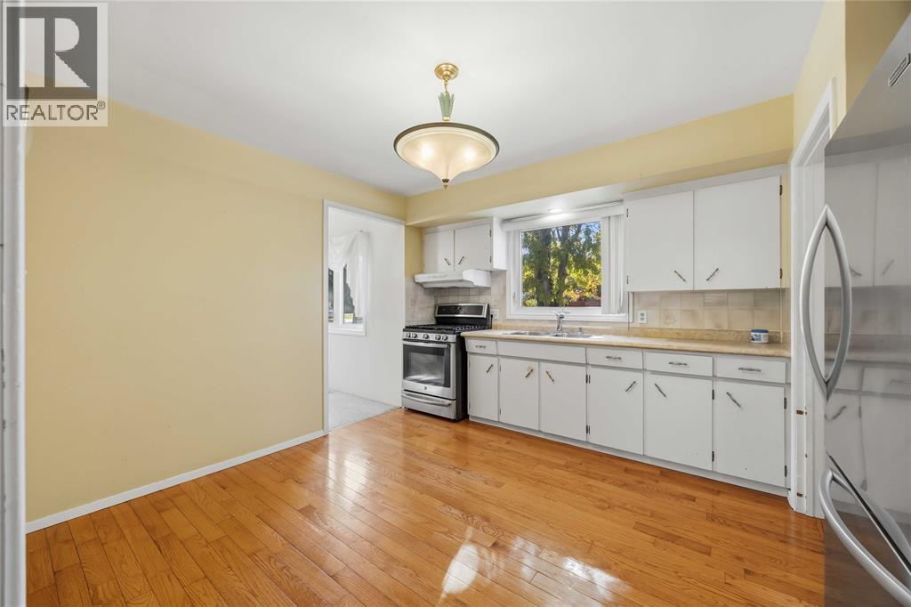 913 Wedgewood Avenue Property Photo 13