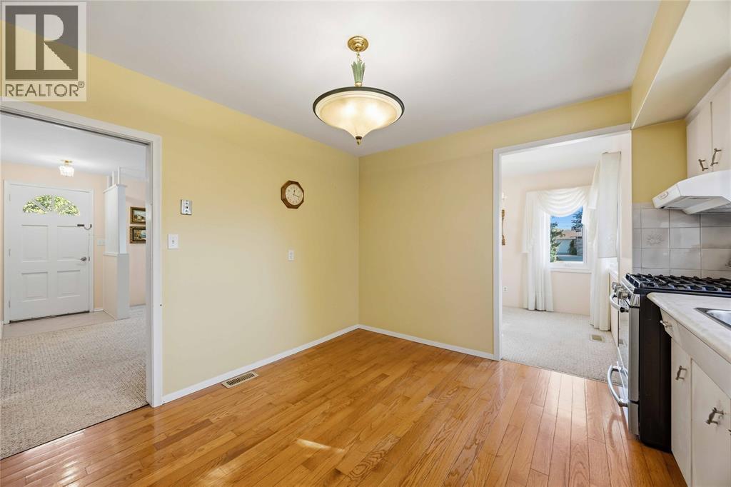 913 Wedgewood Avenue Property Photo 14