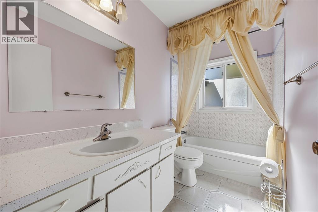 913 Wedgewood Avenue Property Photo 18