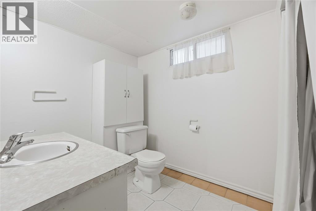 913 Wedgewood Avenue Property Photo 33