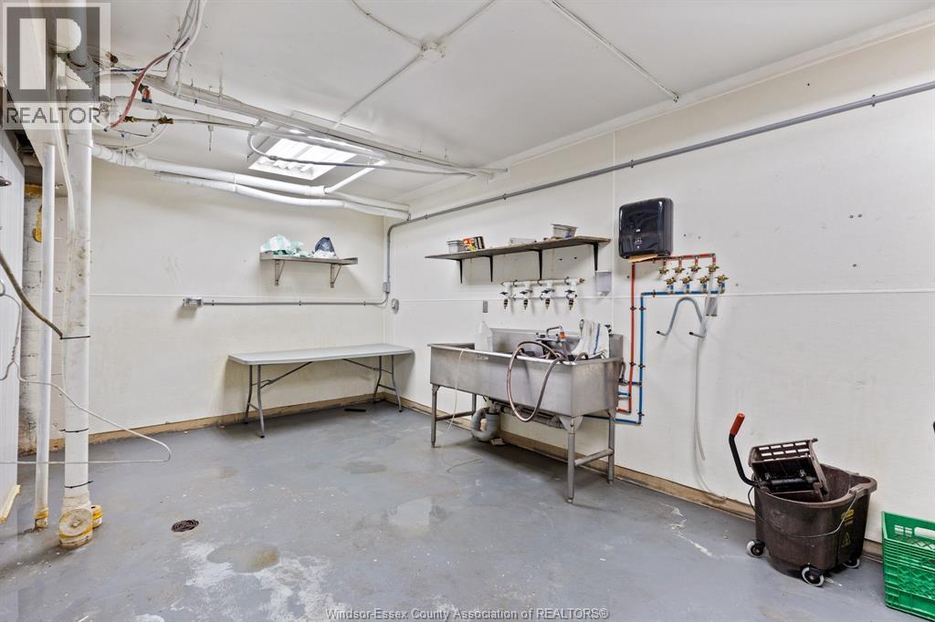 251-271 Ouellette Avenue Property Photo 29
