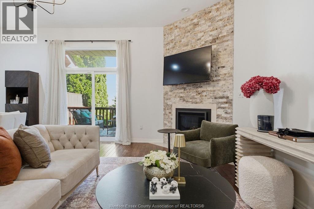 350 Tuscany Crescent Property Photo 8