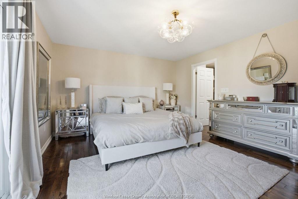 350 Tuscany Crescent Property Photo 21