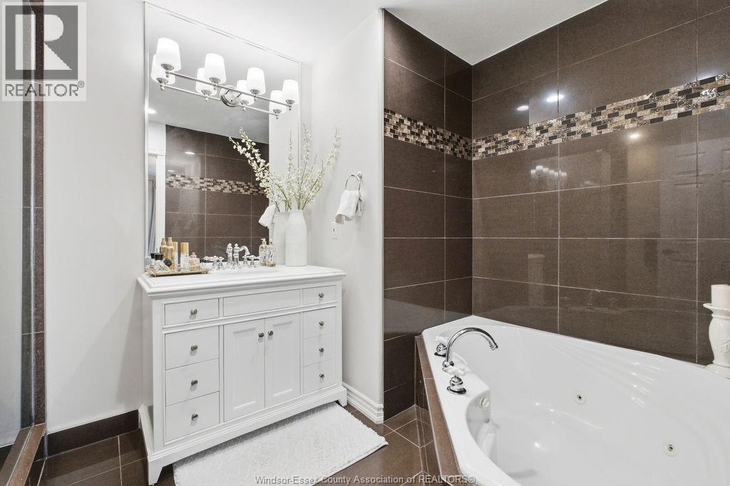350 Tuscany Crescent Property Photo 26