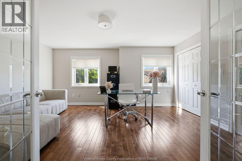 350 Tuscany Crescent Property Photo 31