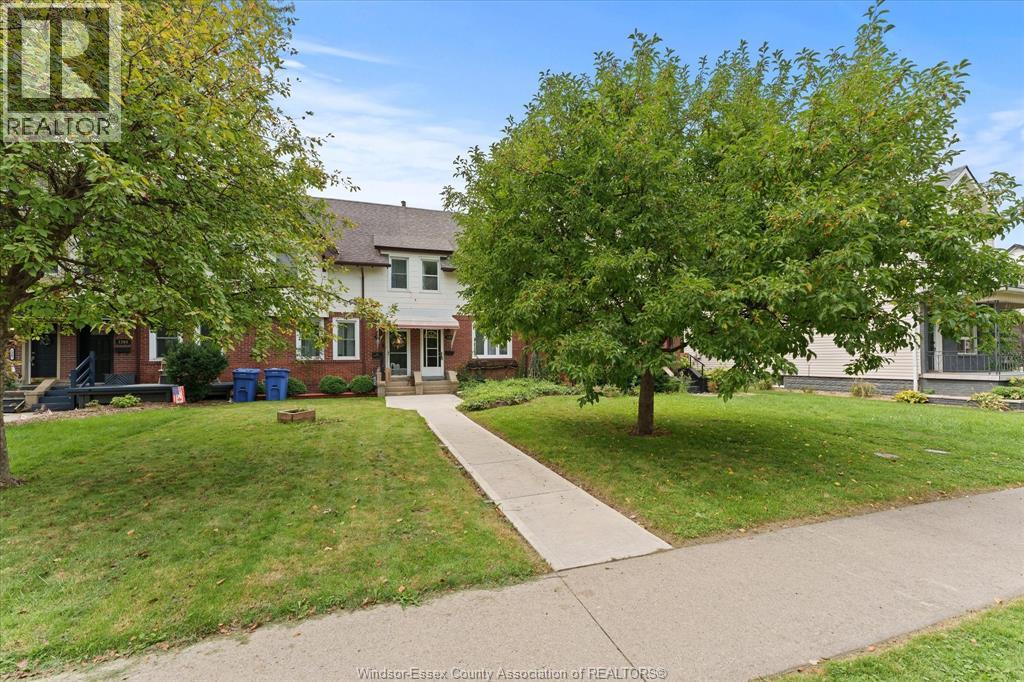 1261 Monmouth Road Property Photo 3