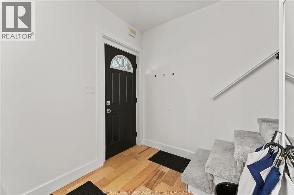 1261 Monmouth Road Property Photo 4