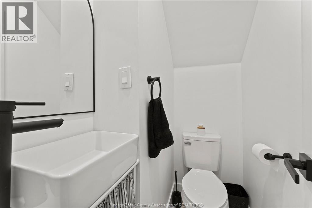 1261 Monmouth Road Property Photo 17