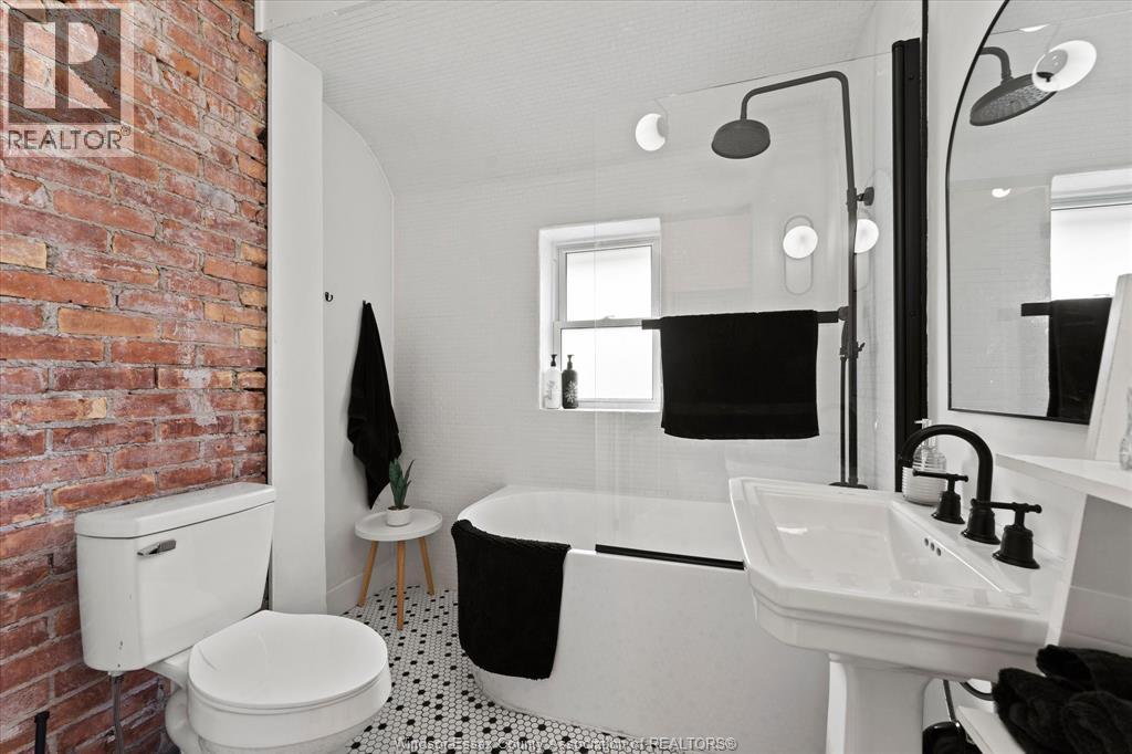 1261 Monmouth Road Property Photo 24