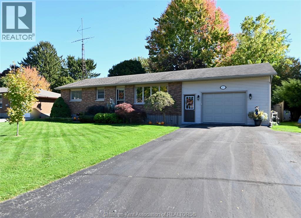 15 Hillsdale Avenue Property Photo 1