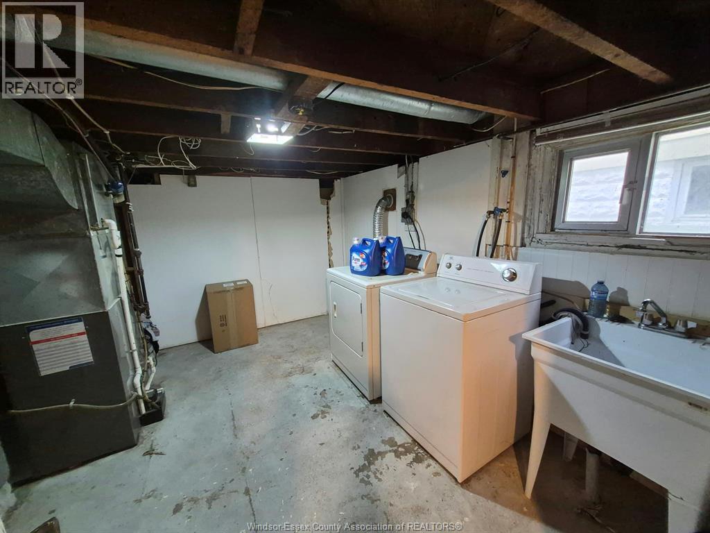 947 Elsmere Property Photo 21
