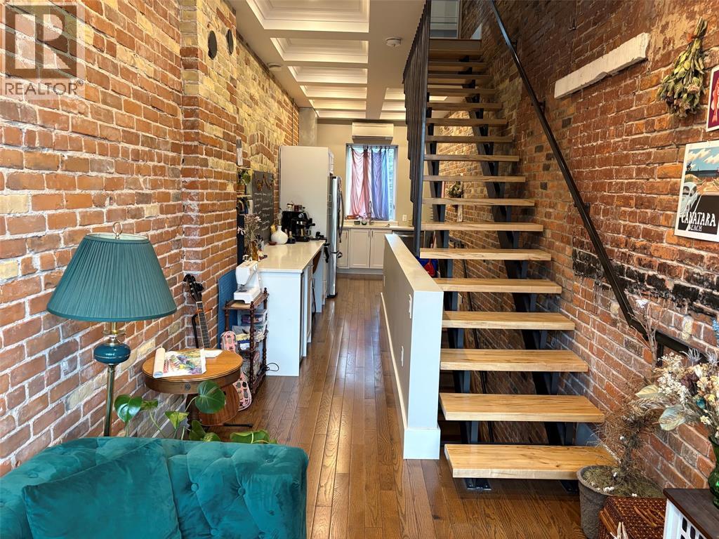 159 Lochiel Street Property Photo 4