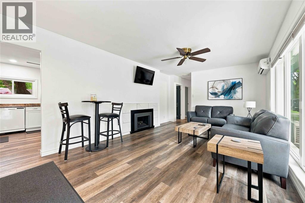 887 Mccaw Street Property Photo 8