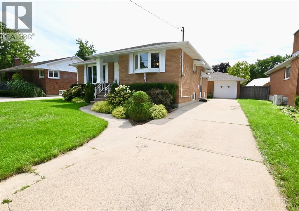 279 Cameron Street Property Photo 2