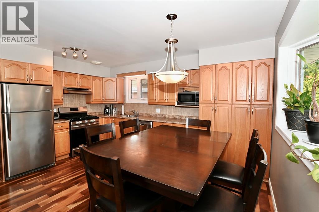 279 Cameron Street Property Photo 16