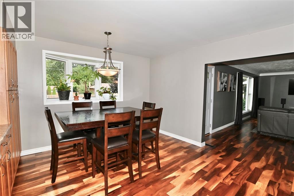 279 Cameron Street Property Photo 17