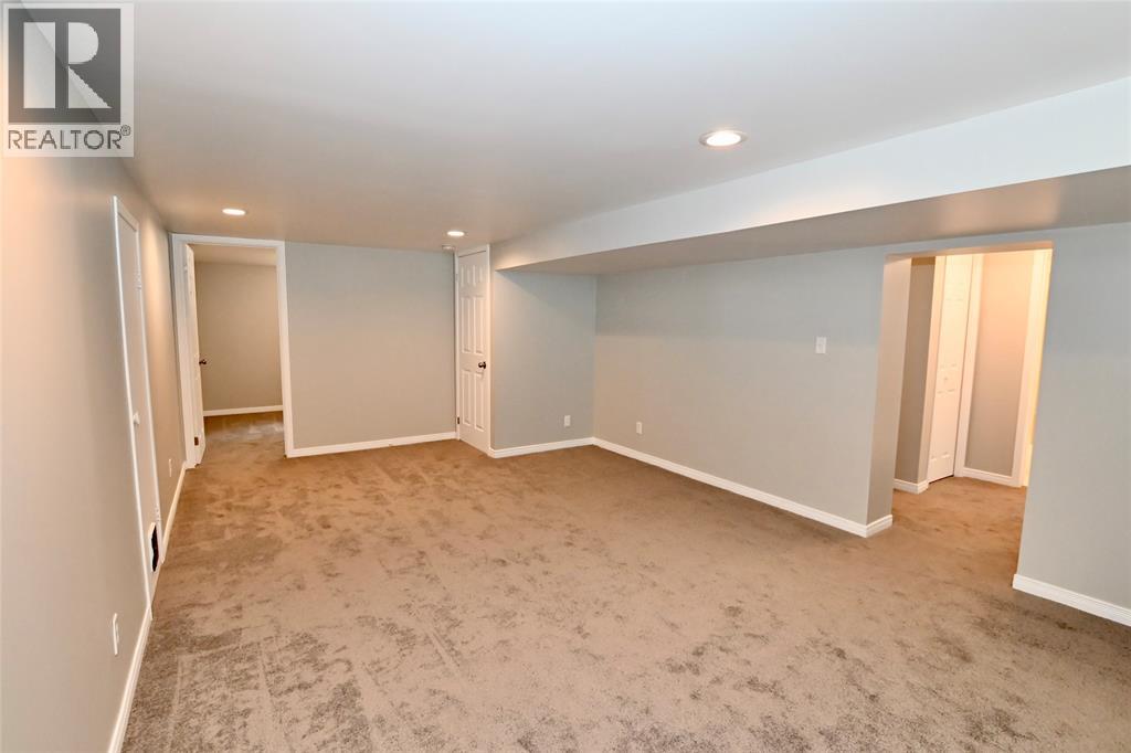 279 Cameron Street Property Photo 28
